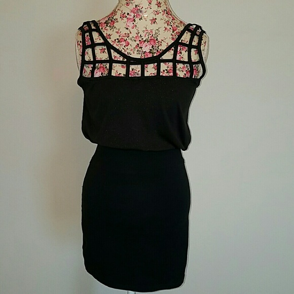 Black Dress size medium - Picture 5 of 5